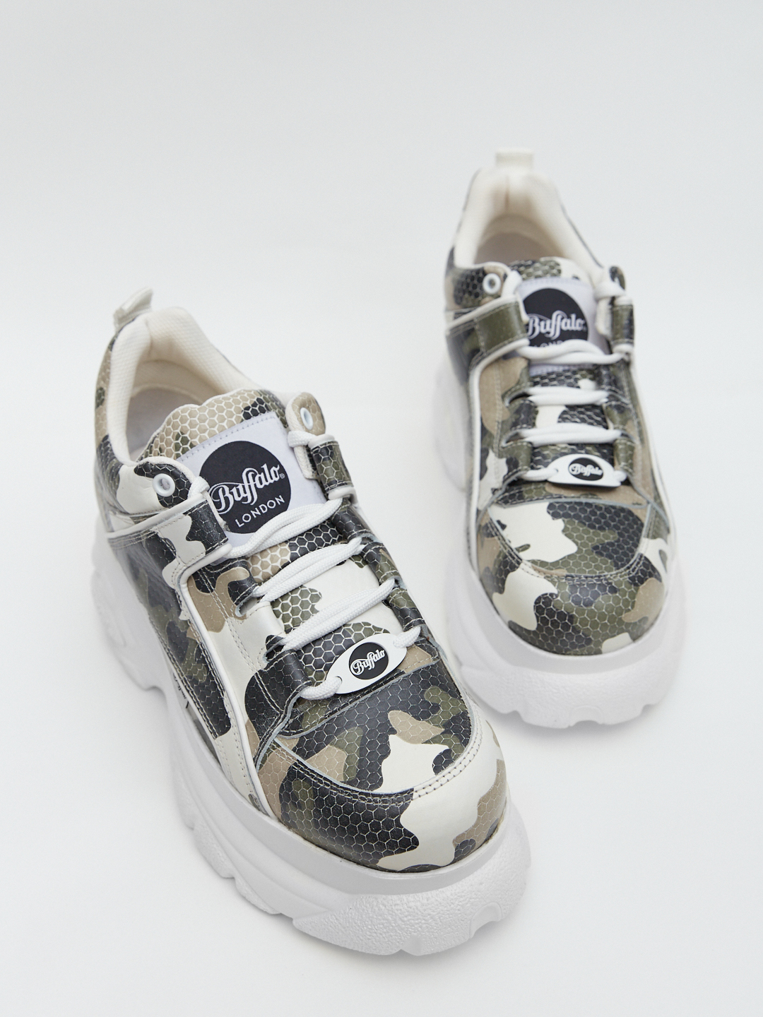 Камуфляжные кроссовки на платформе – Испания, зеленого цвета